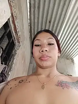 Show modela Rous-squir na web-kameri
