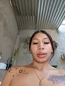 Show modela Rous-squir na web-kameri