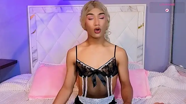 Show modela Melody-rose na web-kameri