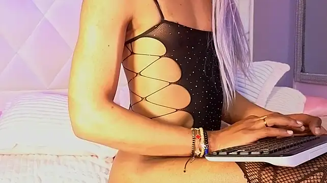 Pokazy przed kamerką – Melody-rose