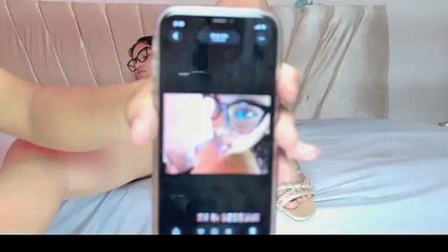 Sala de chat ao vivo de aly_n_sebas