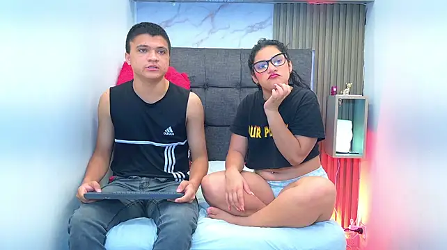 Show de aly_n_sebas na webcam