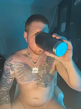 CloudyKingG's Webcam Show