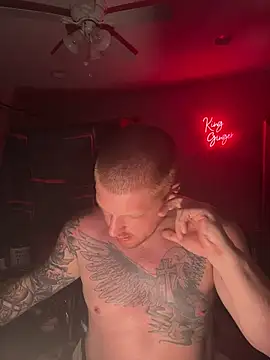 CloudyKingG Show in webcam