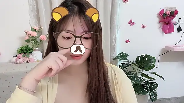 Chat XXX en directo de MIJ-Uwuu