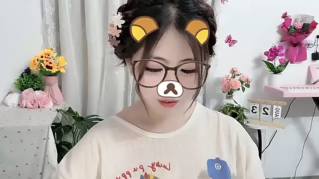 MIJ-Uwuu's Live XXX Chat