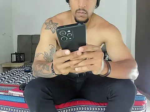 Edy_colttn Webbikameraesitys