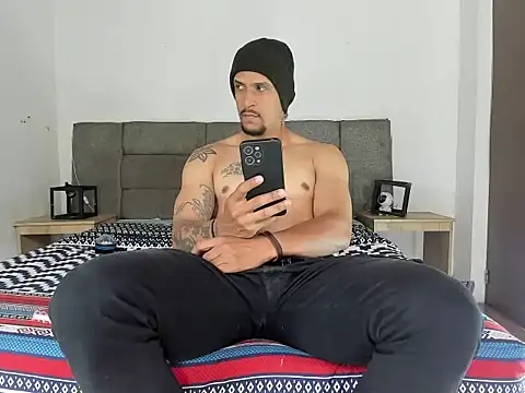 Edy_coltt webcam show