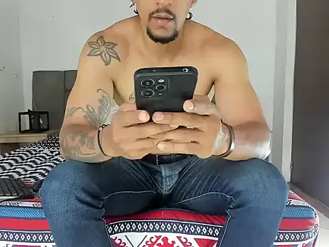 Edy_coltt webcam show