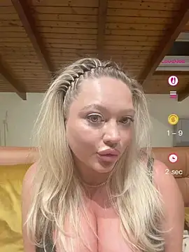 misstitmouseofficial's Webcam Show