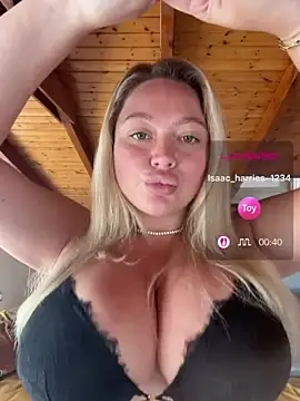 misstitmouseofficial's Webcam Show
