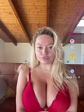 misstitmouseofficial Show in webcam