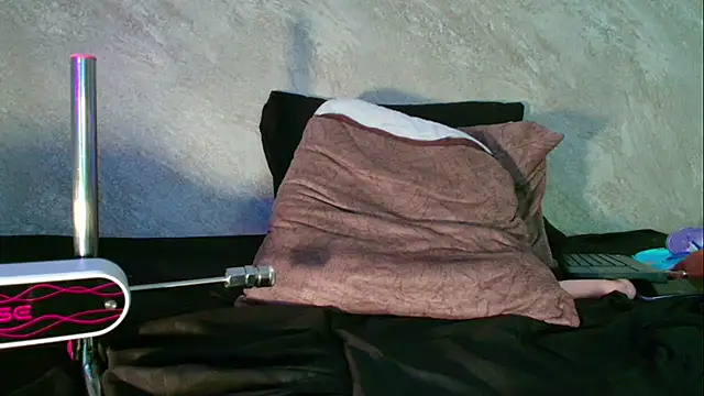 Dixie_grey1 Adlı Modelin Web Kamerası Şovu