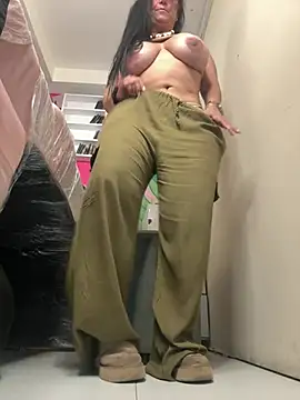 XXX chat uživo modela hotadhara01