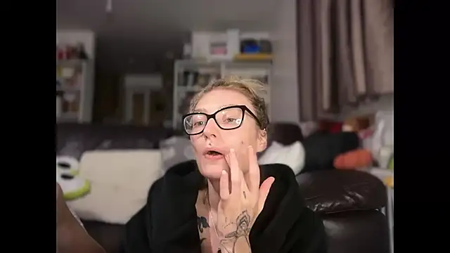 harleyblair 在線直播表演