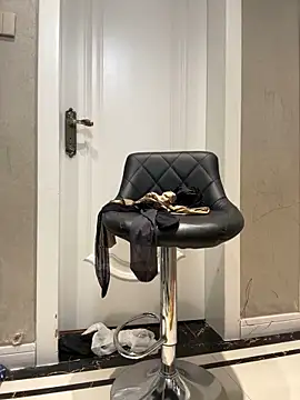 yiyi-1999's Webcam Show