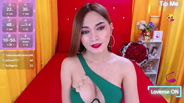 XxTsCarmellaHUGECOCKxX's Webcam Show