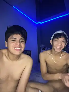 Kailertwink Pertunjukan Webcam