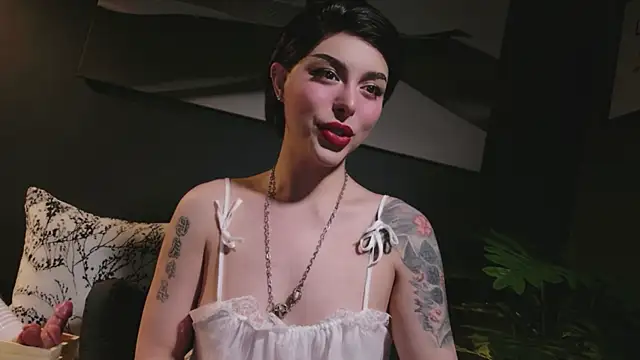 Show modela LetisiaRocks na web-kameri