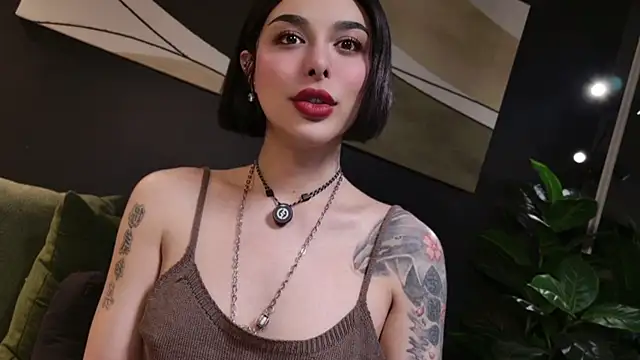 Show modela LetisiaRocks na web-kameri