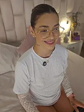 ClaradelMar's Live XXX Chat