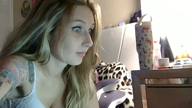 PeachyBabyx's Webcam Show