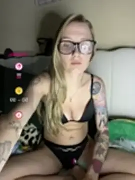 MollysChambers' Webcam Show