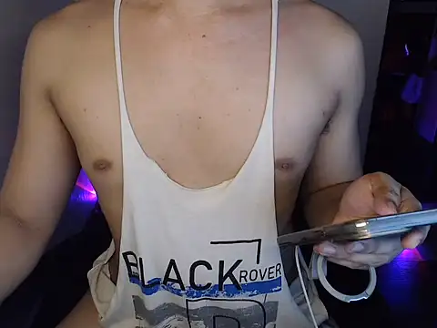 Hot_Muscle69 Show in webcam