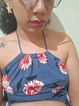 Chat XXX ao vivo de RavenShyfit