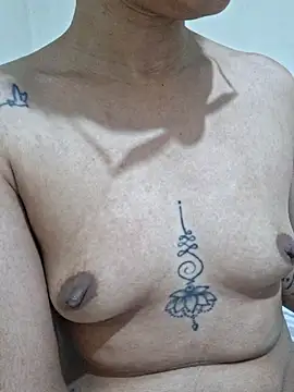 RavenShyfit Chat XXX in diretta