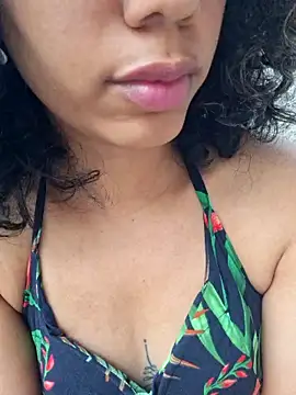 Show de RavenShyfit na webcam