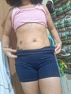 Show de RavenShyfit na webcam