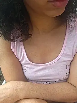 Show de RavenShyfit na webcam