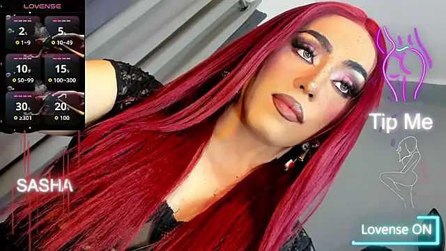 Show modela DominaAurumXXX na web-kameri