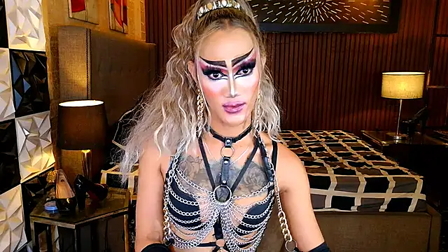 HorseCockDivine Webcamshow