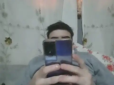 Show modela Rodrigo99_9 na web-kameri