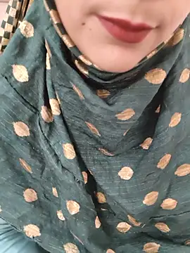 Chat +18 de Indian-Aleena ao vivo