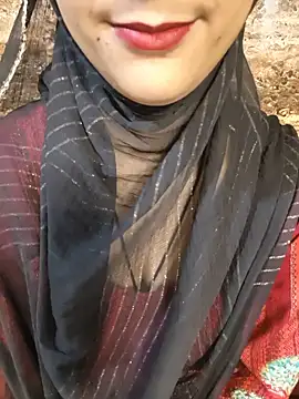 Indian-Aleena Adlı Modelin Canlı XXX Sohbeti
