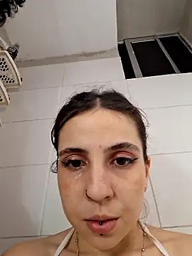 Novalewis_ Adlı Modelin Canlı Sohbet Odası