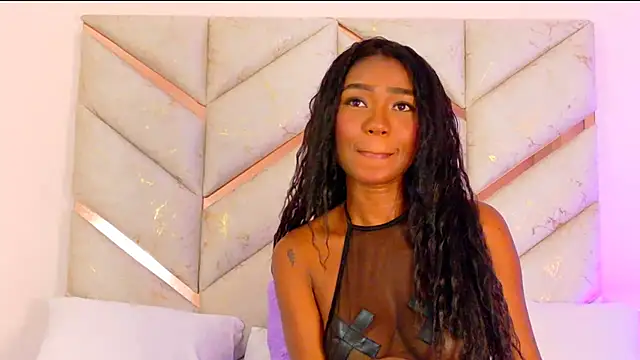 AlanaDoll Chat XXX in diretta