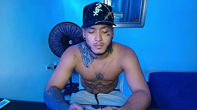 crow_black00 Webcam Show