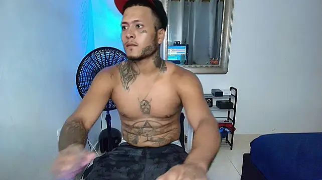Webkamerová show crow_black00