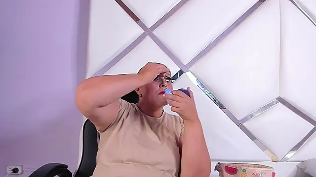 Онлайн чат XXX KikaDuque