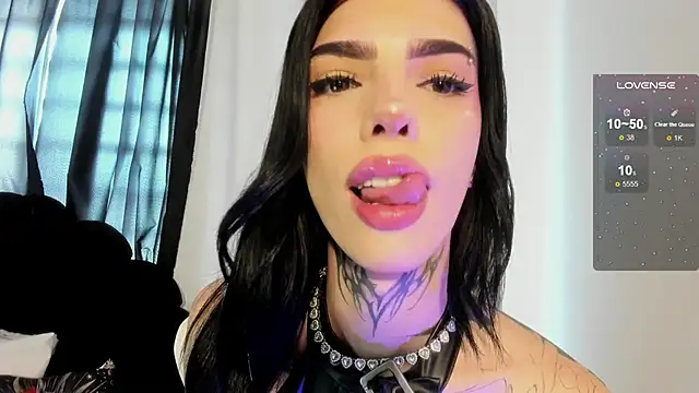 Rachell_coollins' Webcam Show