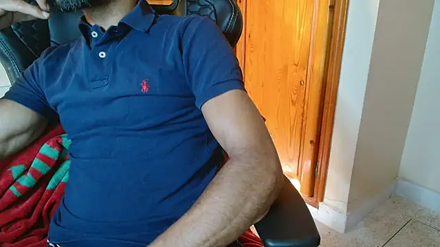 coacharabian: διαδικτυακό σόου στην κάμερα