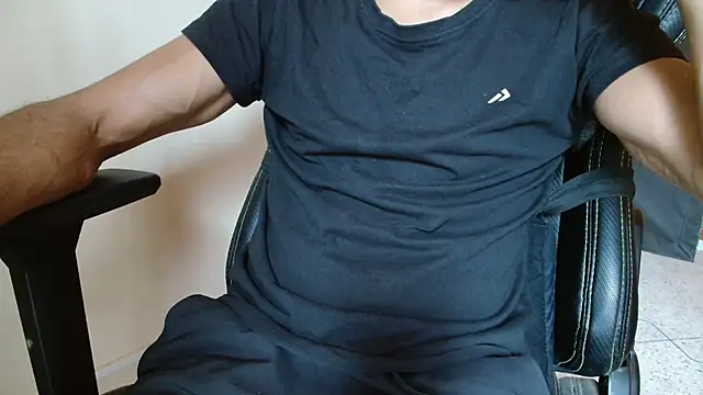 הופעת וובקאם של MASTERARABICAjustforSLAVE