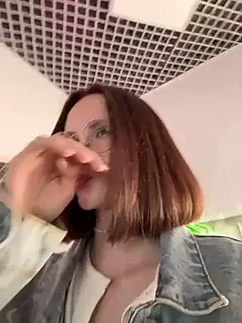Show modela MartaBrent na web-kameri