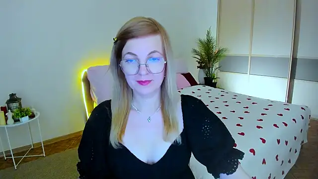 Chat +18 de YourUniverser ao vivo