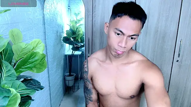 PinooyMilker's Webcam Show