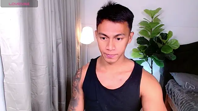 PinooyMilker's Webcam Show